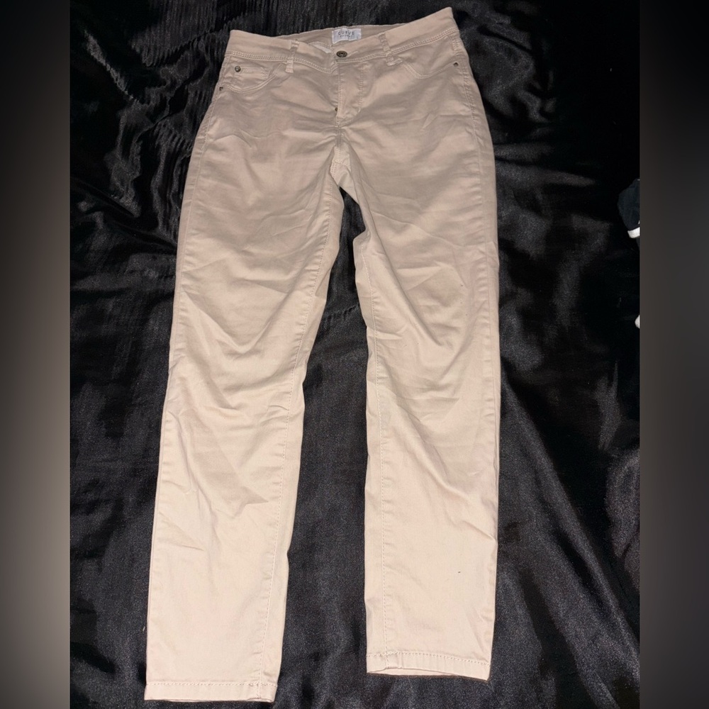 Women's Skinny Jeans in Beige